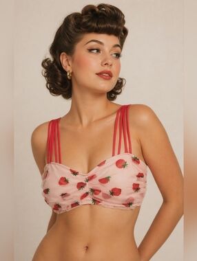 NWT Retro Stage Bikini Top Size XL Tomato Strawberry